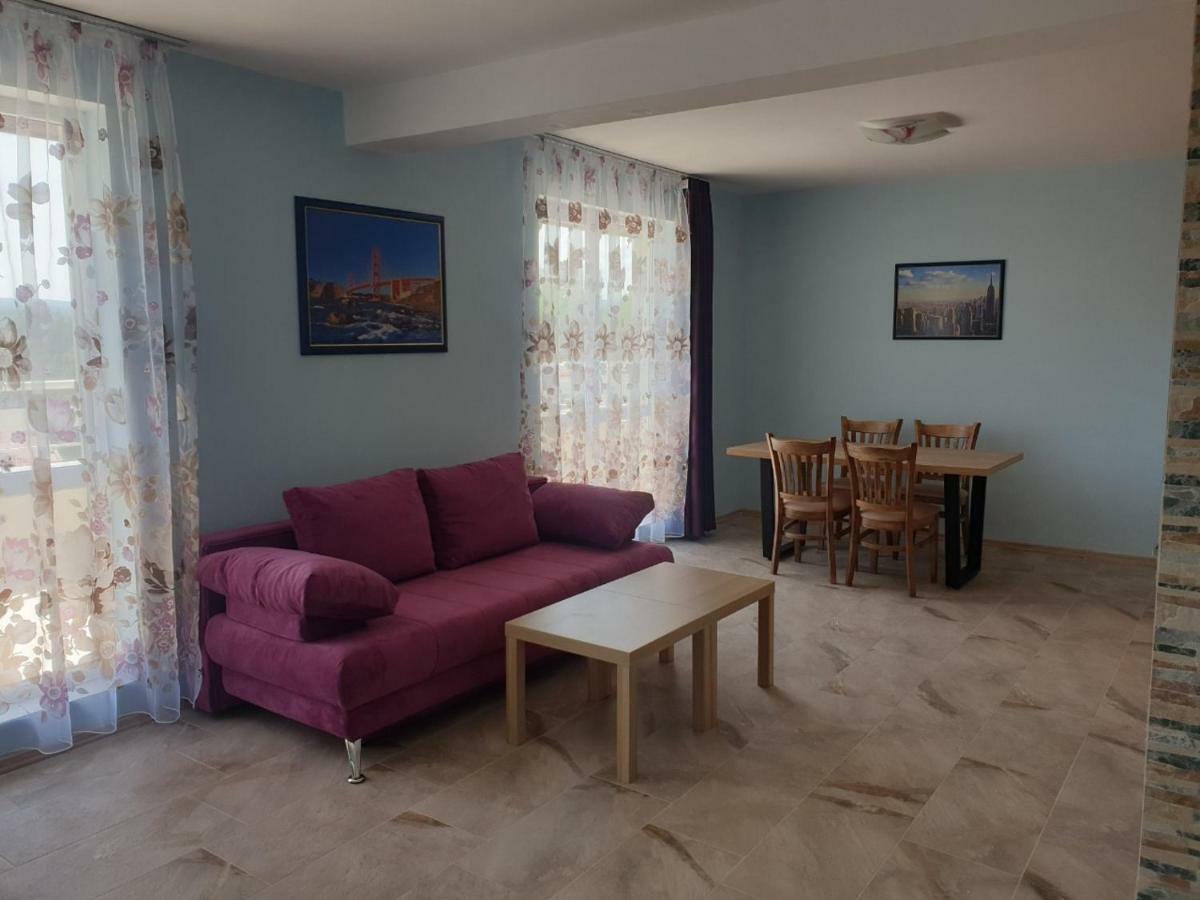 Hiora Apartments Vasiliko Tsarevo Exteriör bild
